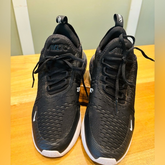 Nike Air Max 270 - Picture 3 of 7
